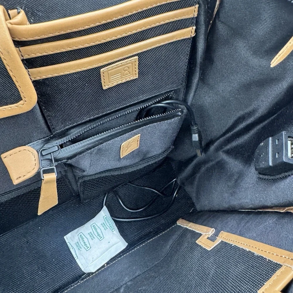 Nomahawk Urban Nomad Leather Tote Shoulder Bag Remote Laptop Platform Commuter
